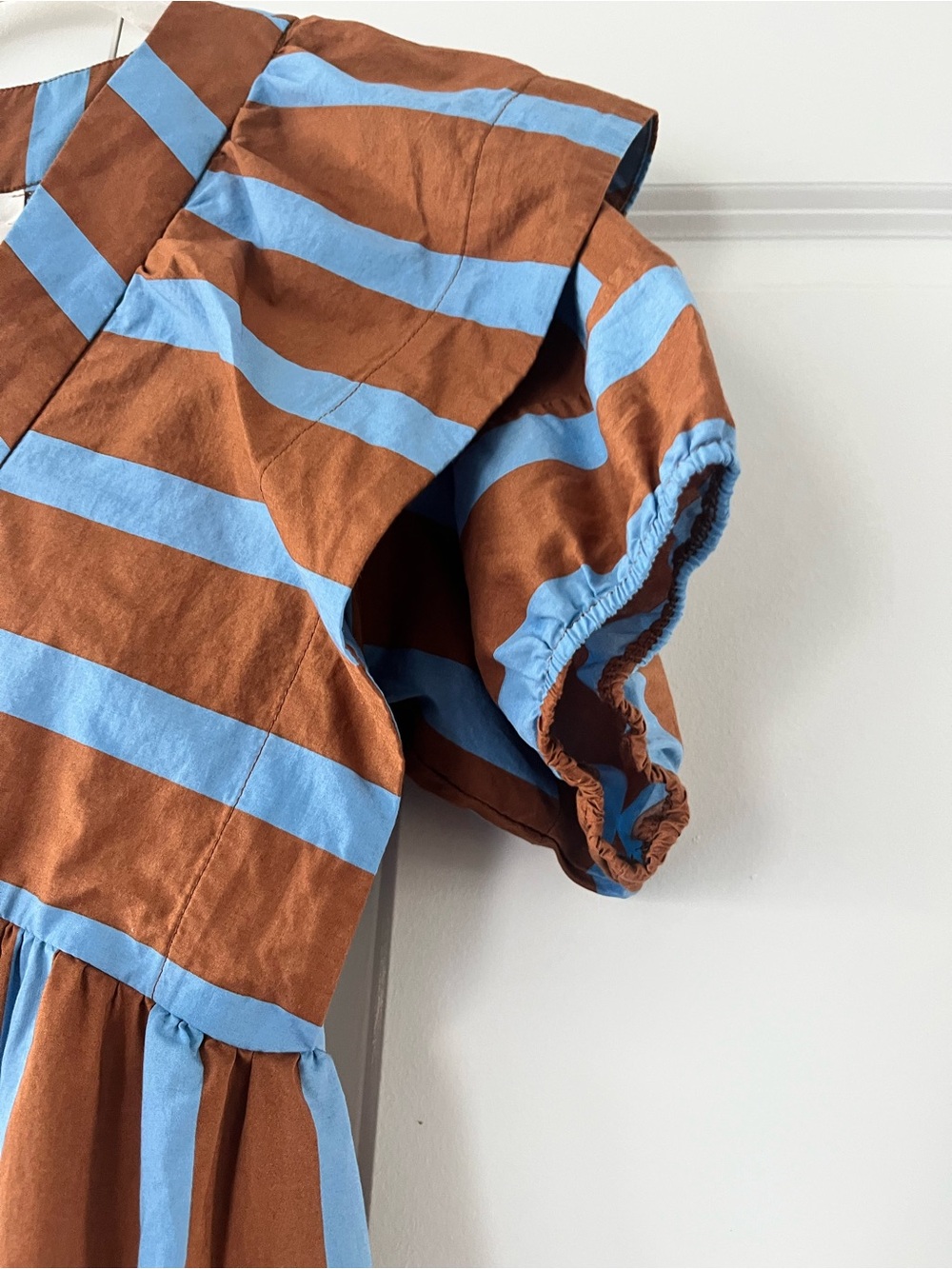 entro Blue & Brown Striped V-Neck Puff Sleeve Mini Dress - Picture 3 of 4